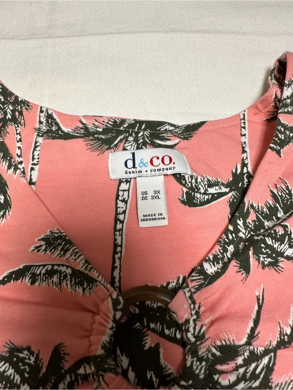 Denim & Co. Women’s Coral Palm Tree Print Top - 3X - Picture 3 of 5